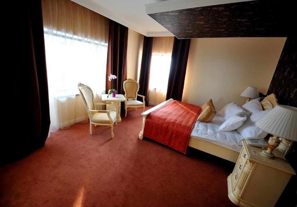 ホテル Carul Din Stele Coţofenii din Faţă 部屋 写真